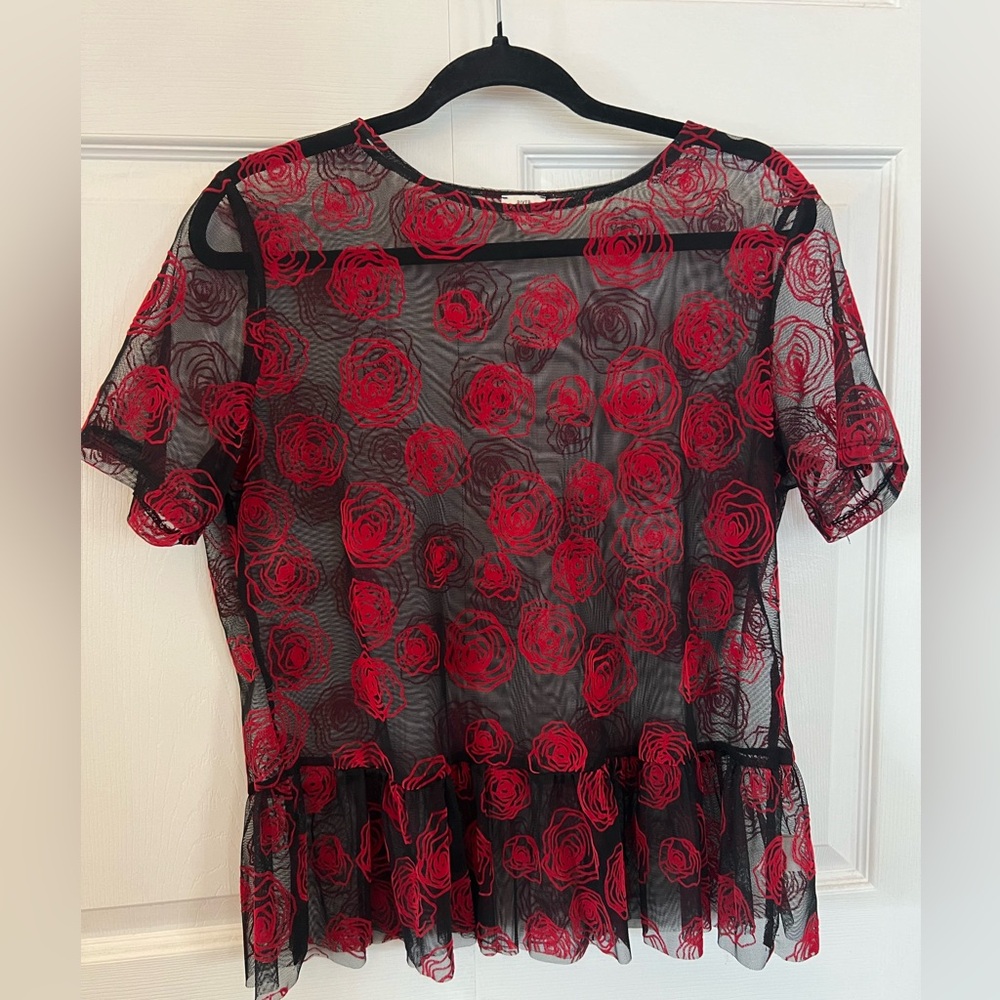 Mesh rose-print short sleeved top